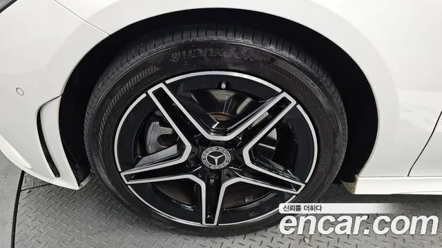 Mercedes-Benz CLA 2023