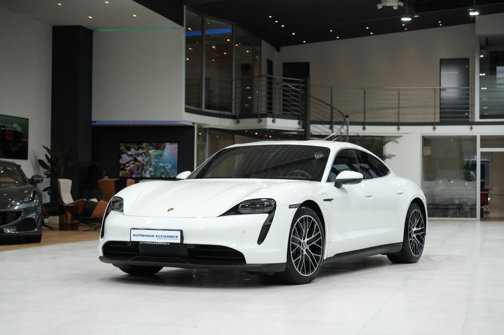 Porsche Taycan 2021