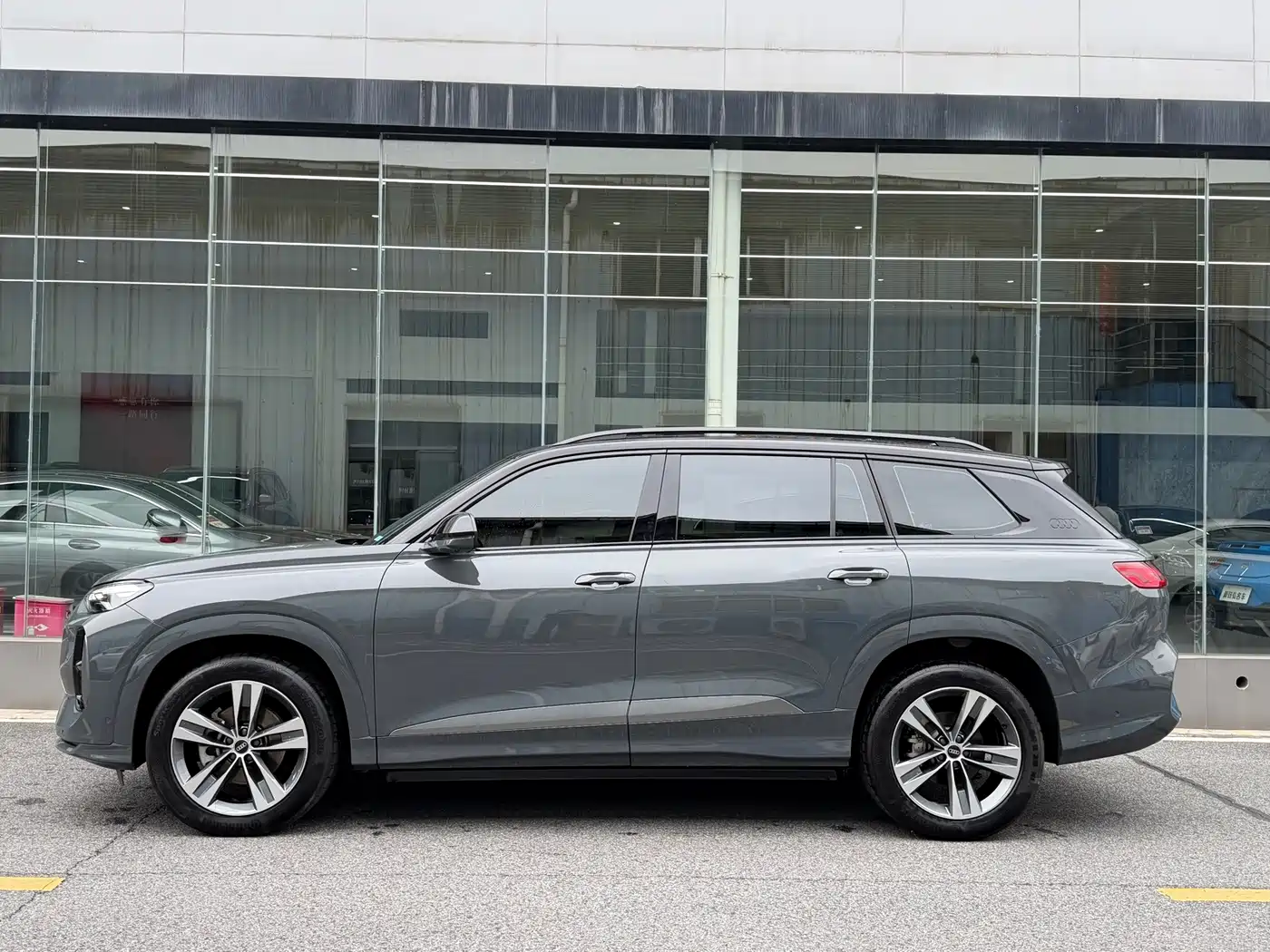 Audi Q6 2024