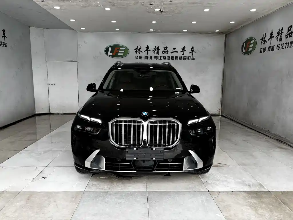 BMW X7 2023