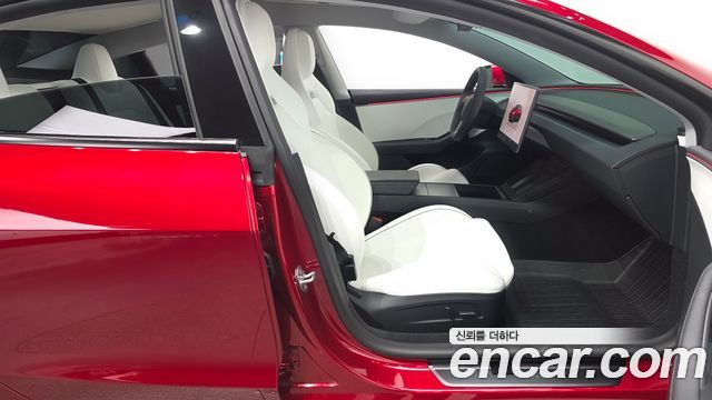 Tesla Model 3 2025