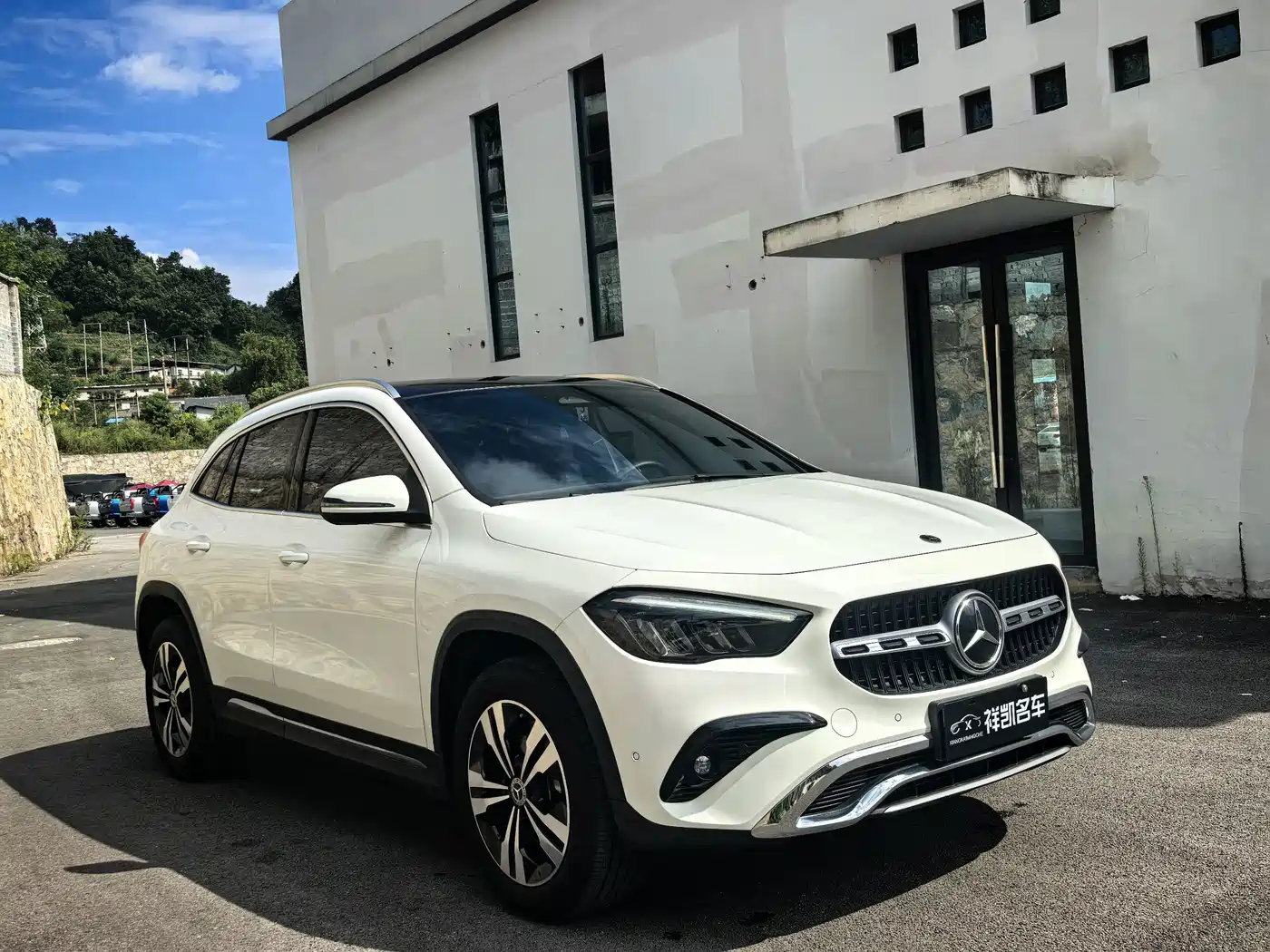 Mercedes-Benz GLA 2024