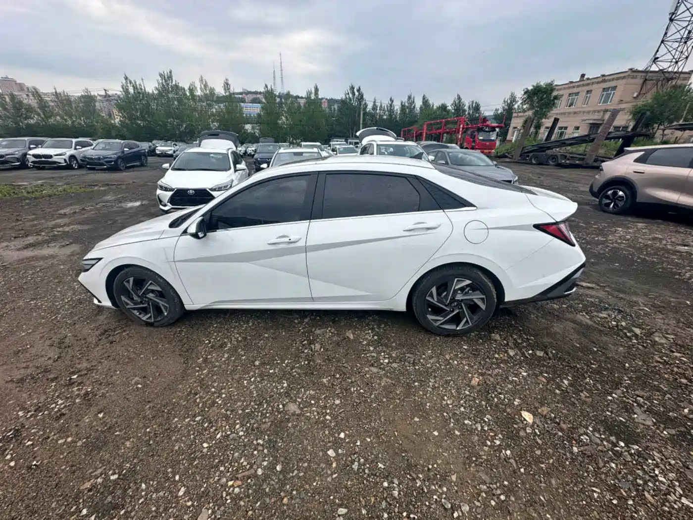 Hyundai Elantra 2025
