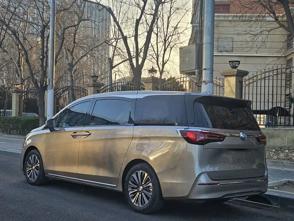 Buick GL8 2023