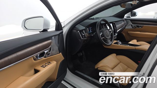Volvo S90 2025