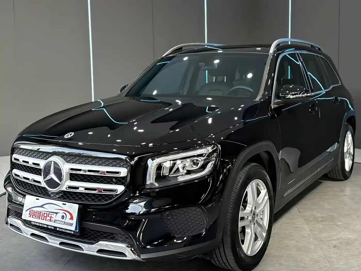 Mercedes-Benz GLB 2023