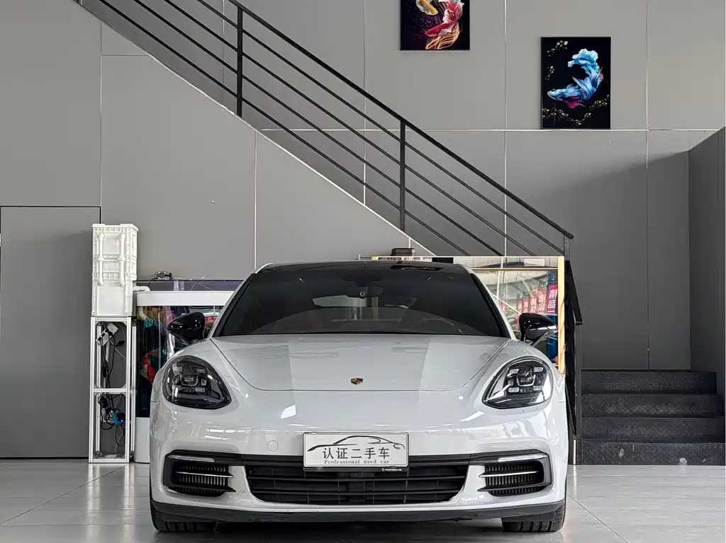 Porsche Panamera 2020