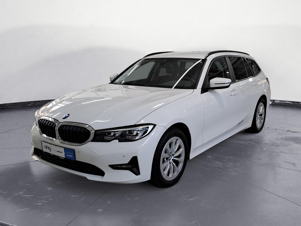 BMW 318 2022
