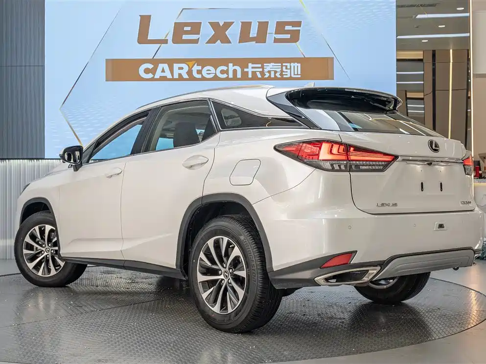 Lexus RX 2022