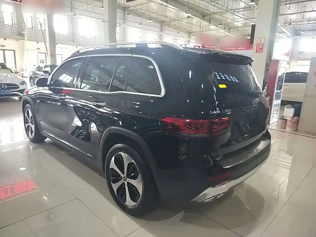 Mercedes-Benz GLB 2023