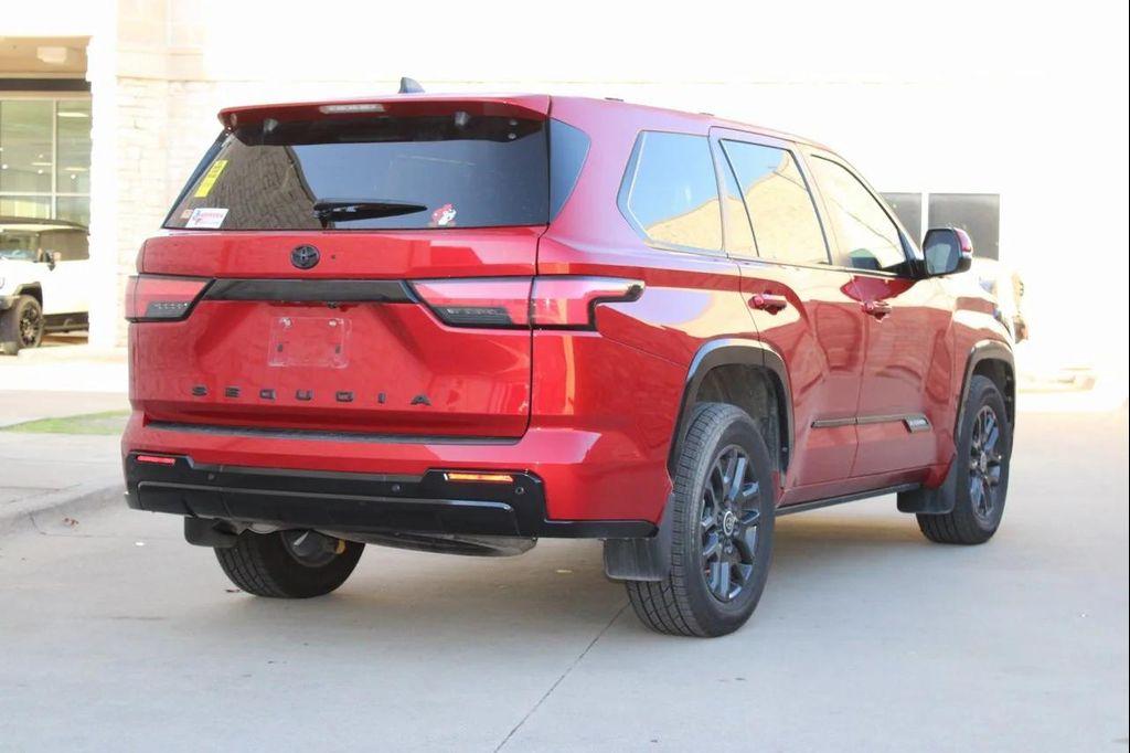 Toyota Sequoia 2024