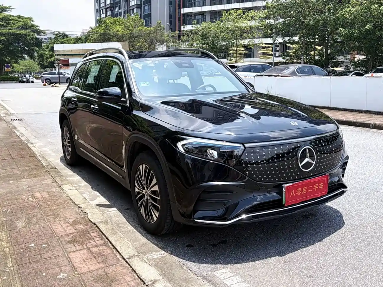 Mercedes-Benz EQB 2025