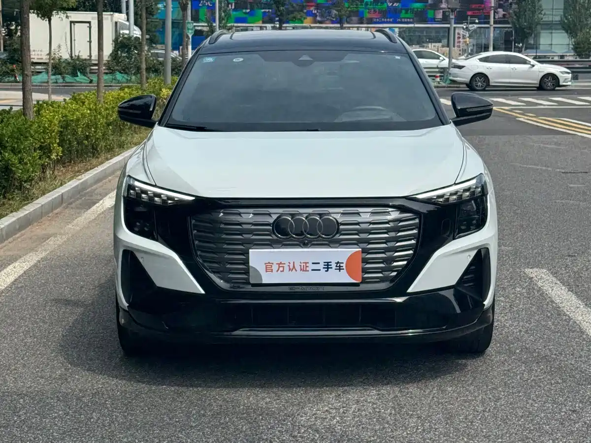 Audi Q5 e-tron 2023