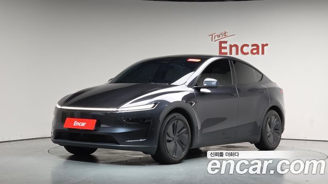 Tesla Model Y 2025