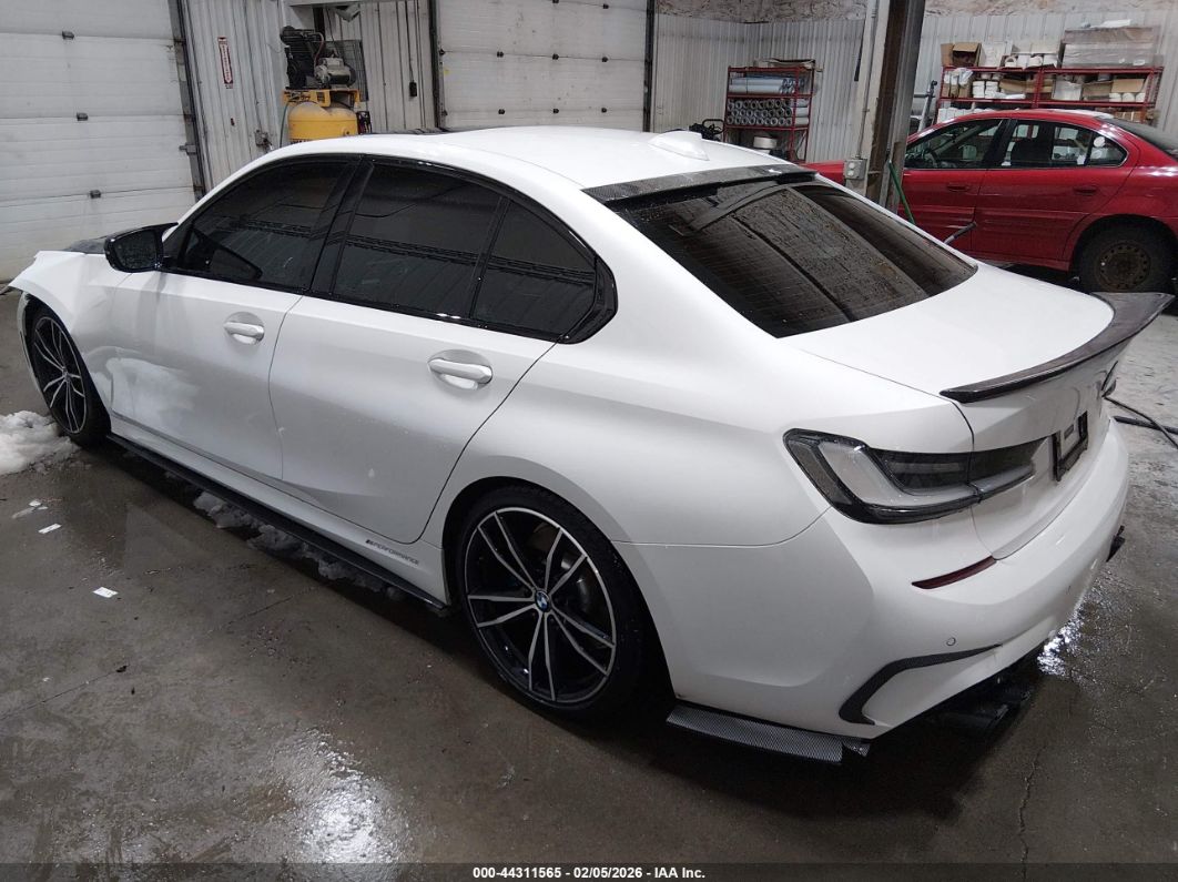 BMW 3 серии 2021