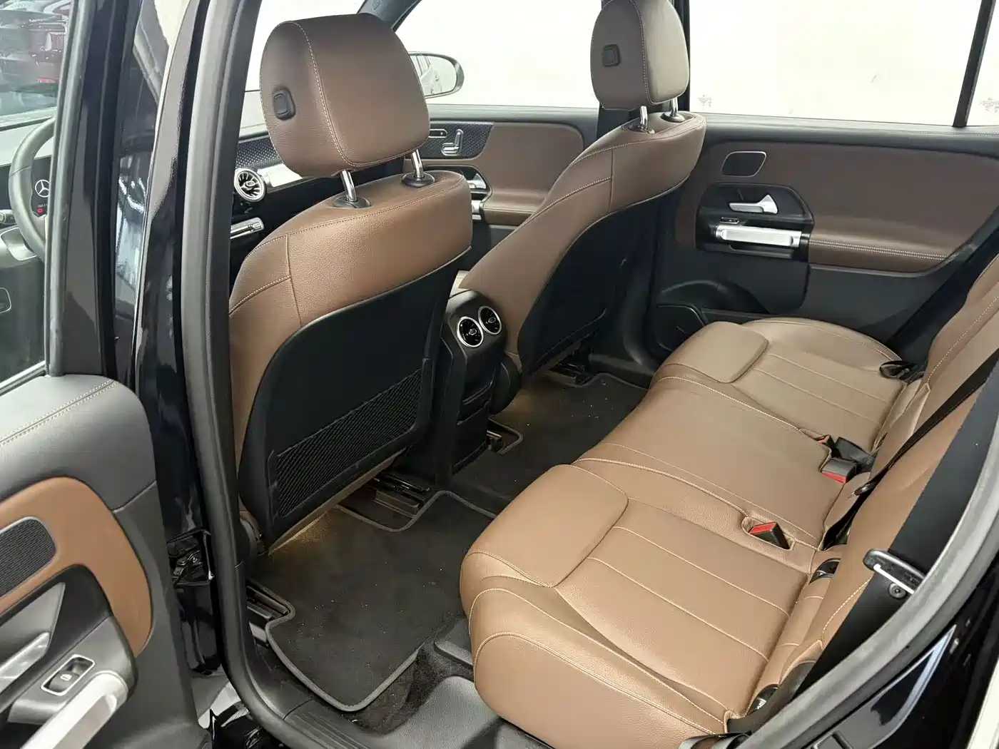 Mercedes-Benz EQB 2024