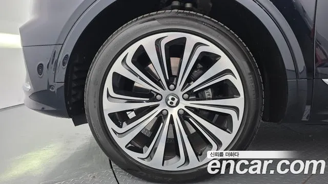 Bentley Bentayga 2025