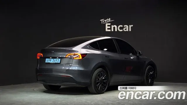Tesla Model Y 2021