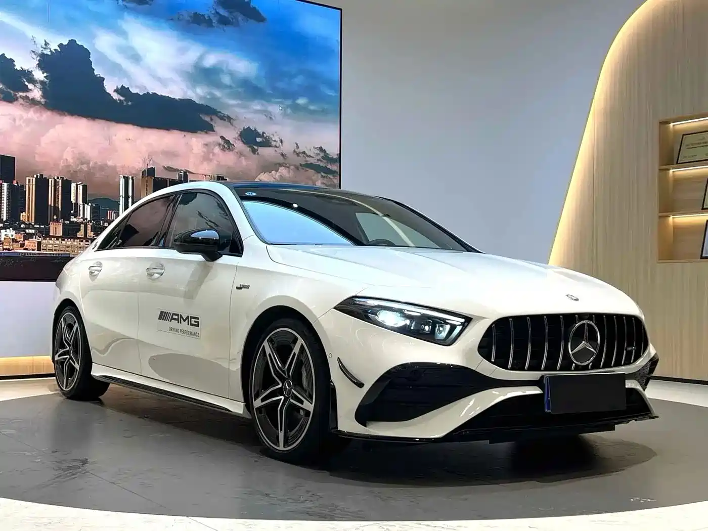 Mercedes-Benz A-Класс 2024