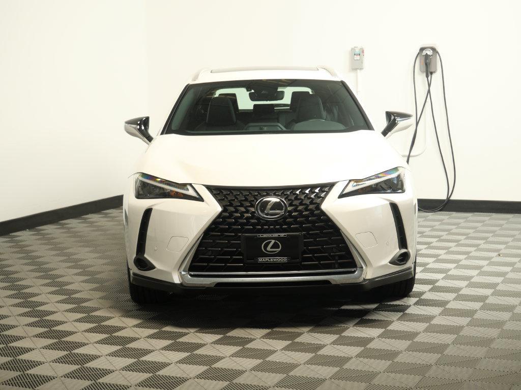 Lexus UX 2024