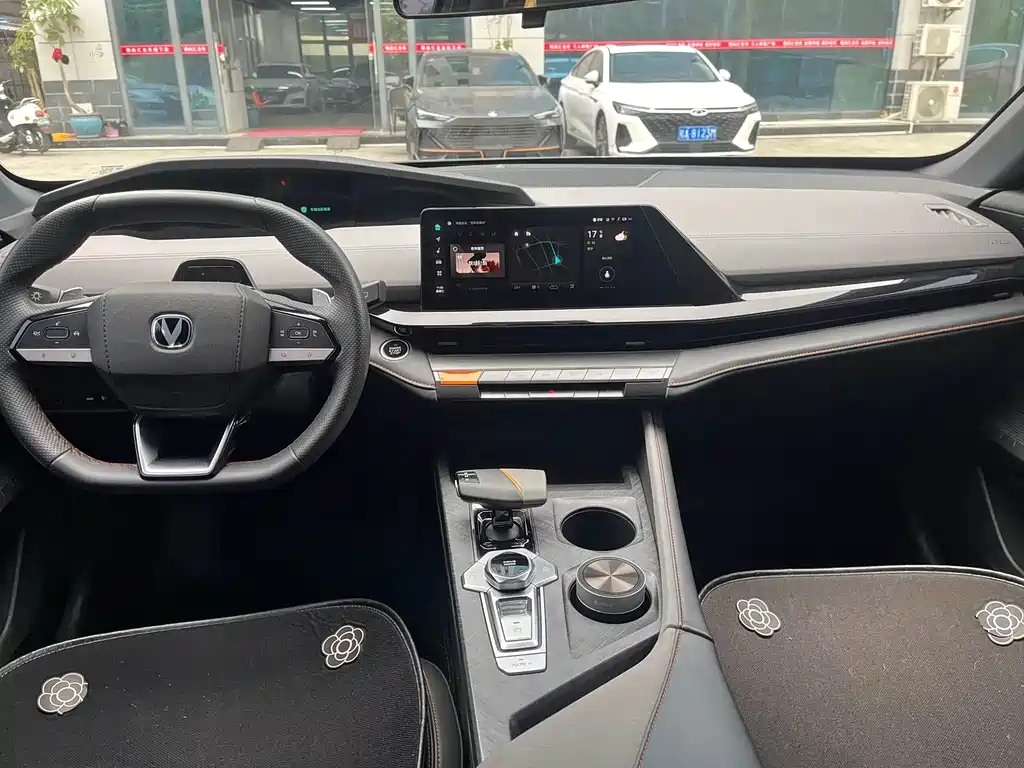 Changan UNI-V 2022