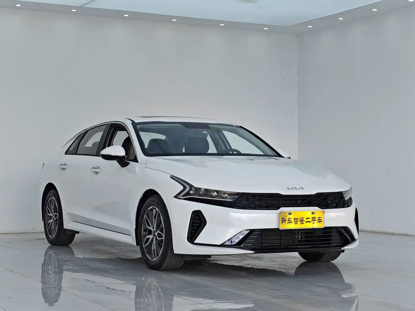 Kia K5 2025