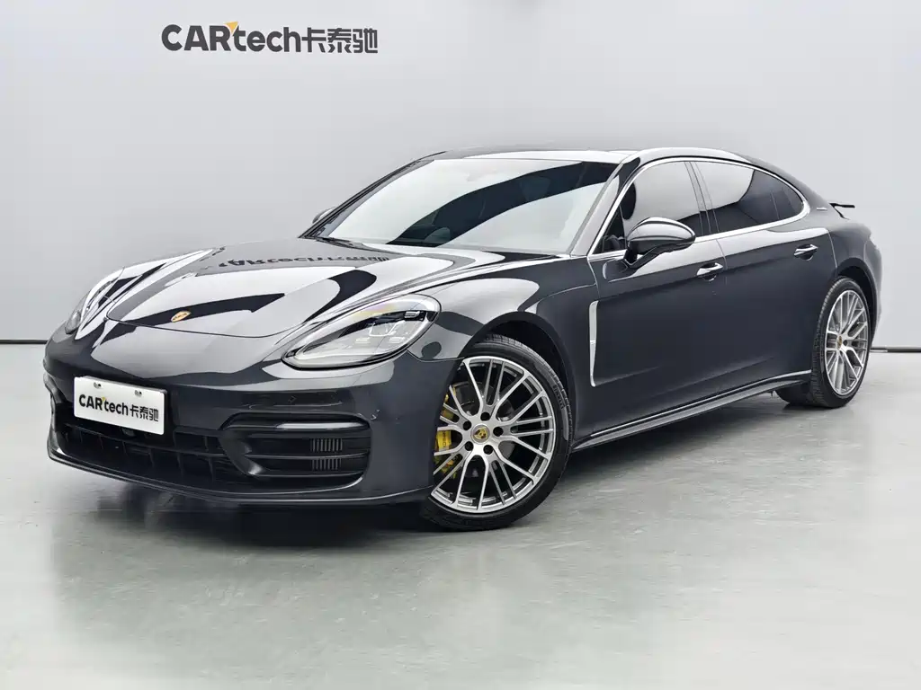 Porsche Panamera 2022