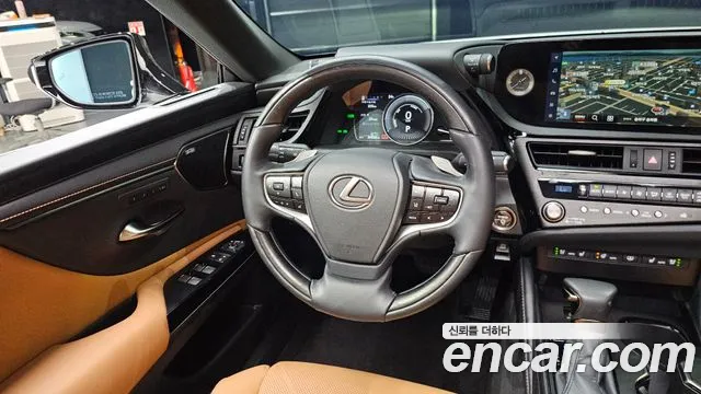 Lexus ES 2023