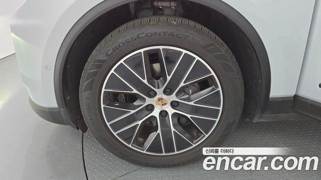 Porsche Macan 2025