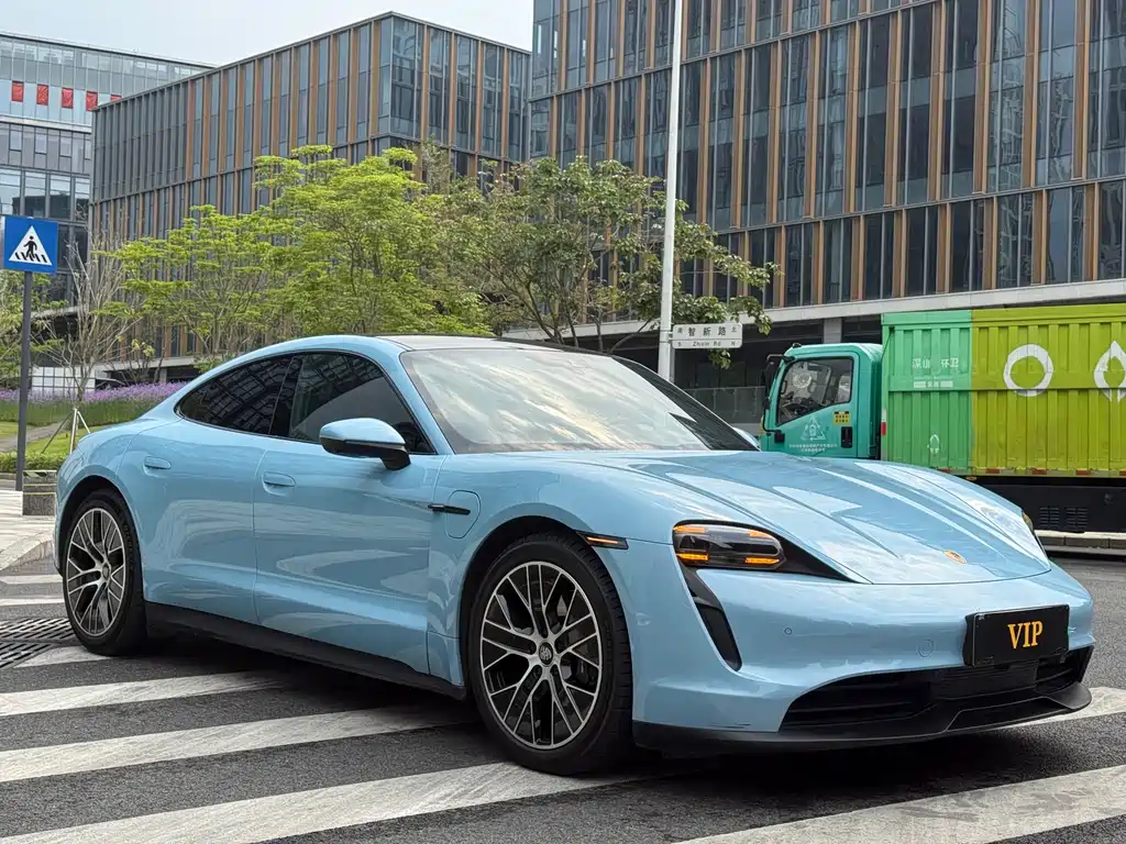 Porsche Taycan 2021