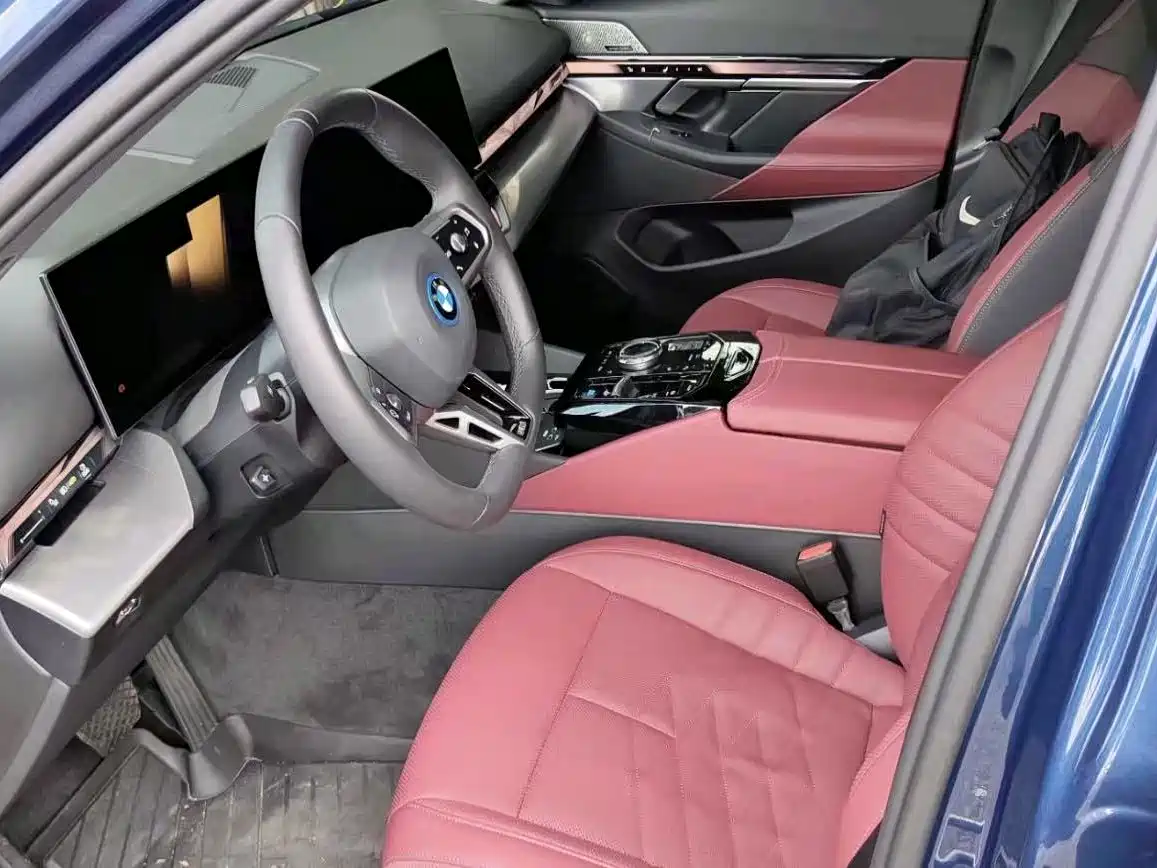 BMW i5 2024