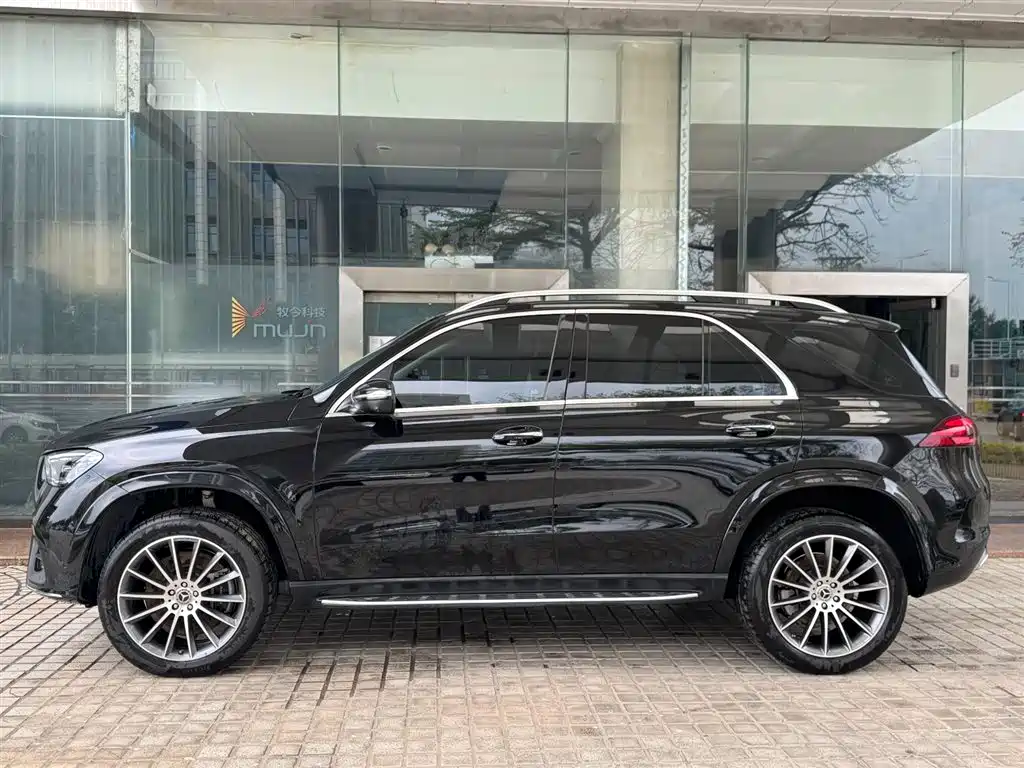 Mercedes-Benz GLE 2025