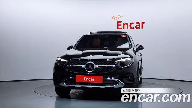 Mercedes-Benz GLC 2025