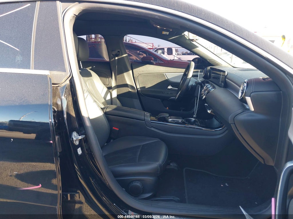 Mercedes-Benz CLA 2022