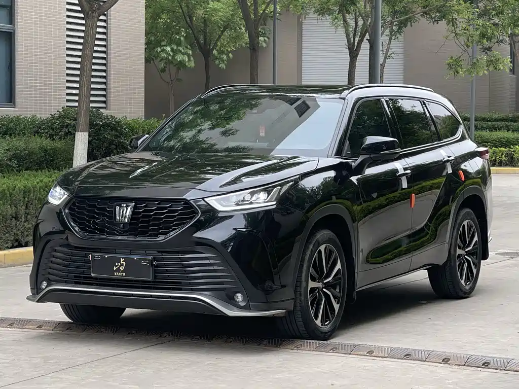 Toyota Crown Kluger 2024