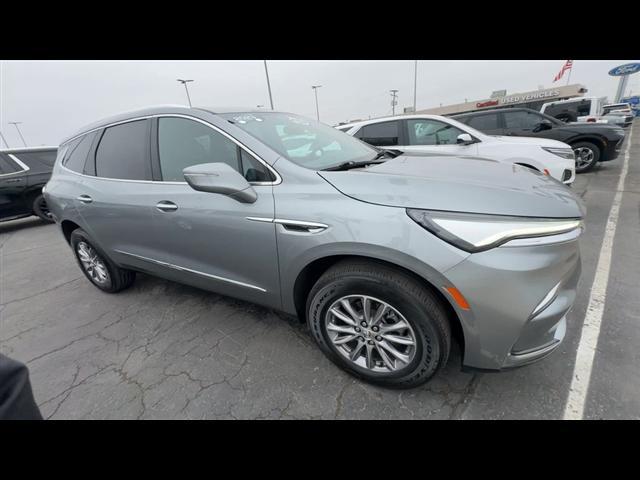 Buick Enclave 2023
