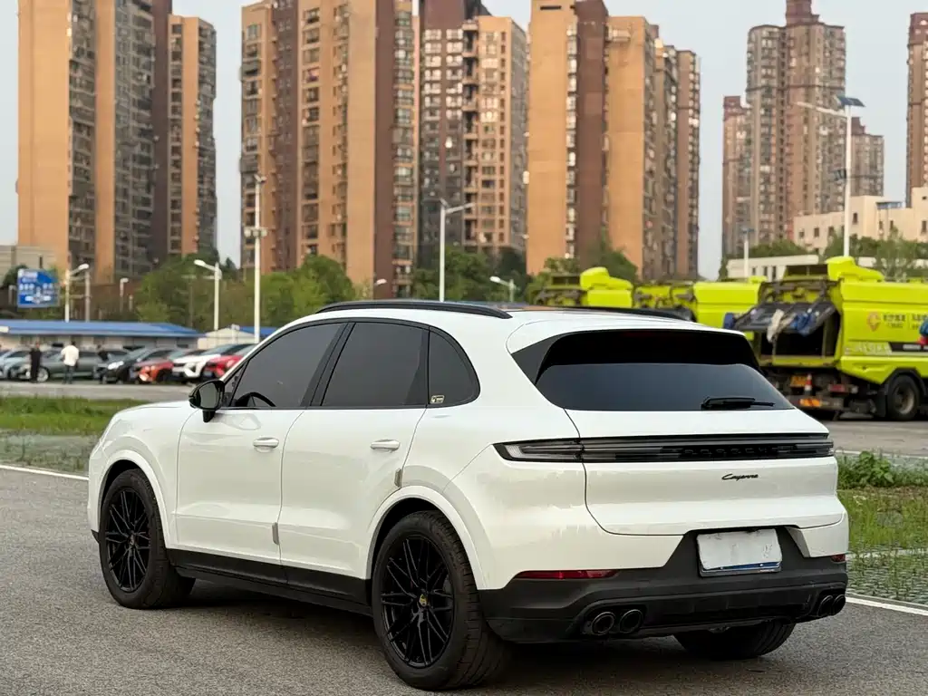 Porsche Cayenne 2024