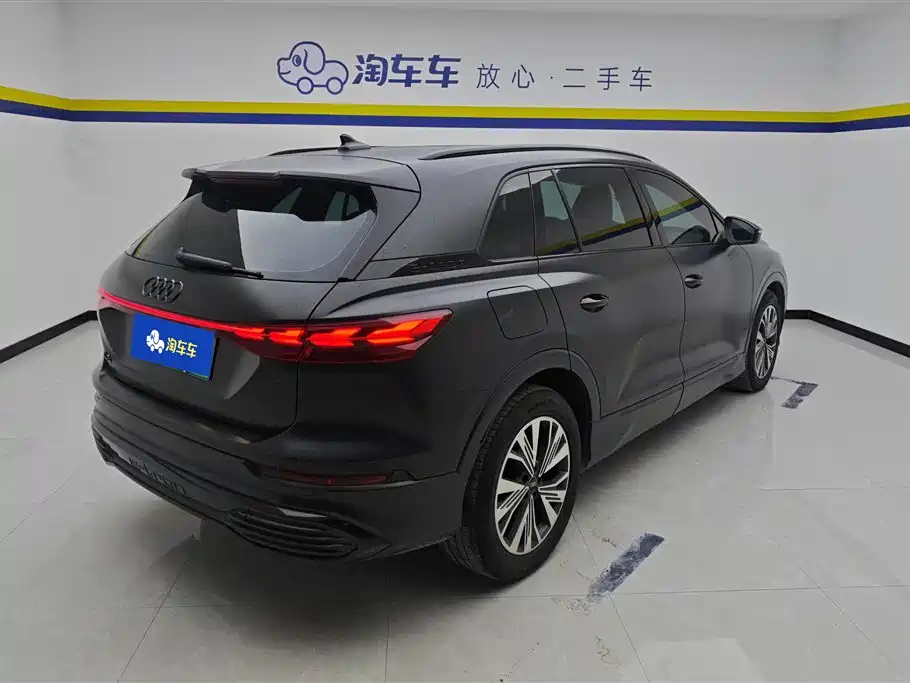 Audi Q5 e-tron 2024