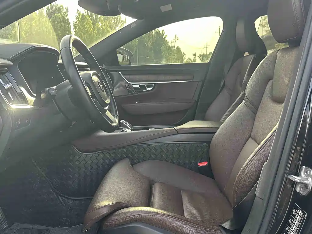 Volvo S90 2021