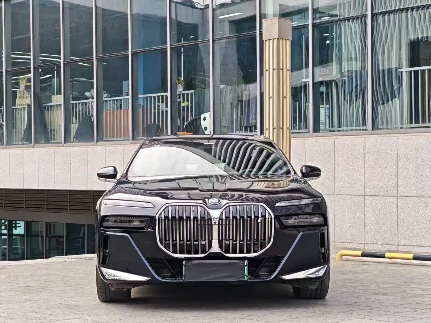 BMW i7 2024