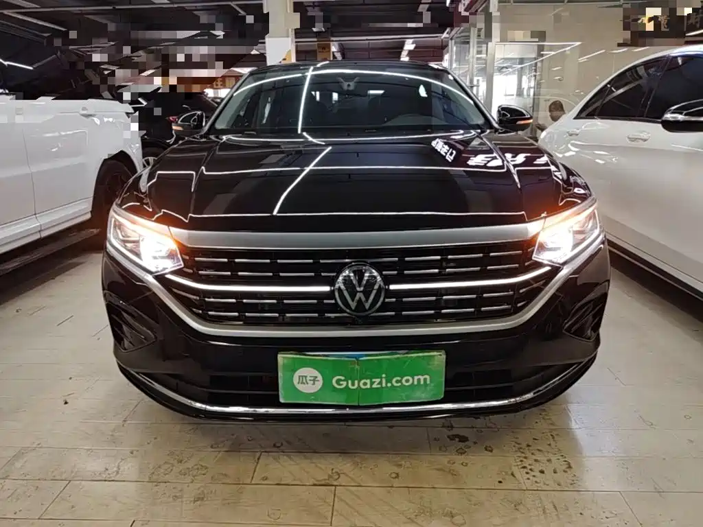 Volkswagen Passat 2024