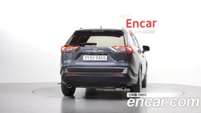 Toyota RAV4 2021
