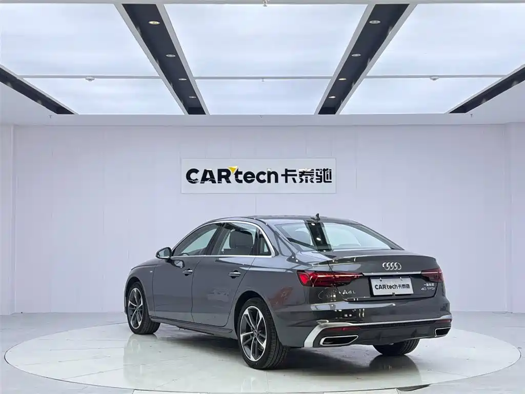 Audi A4 2023