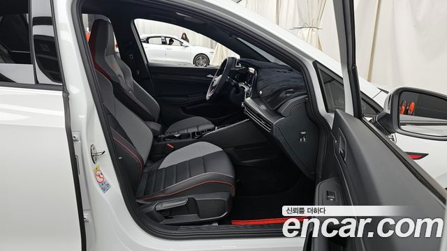 Volkswagen Golf 2024