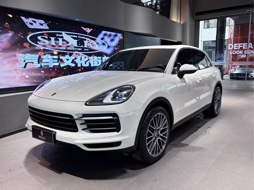 Porsche Cayenne 2022