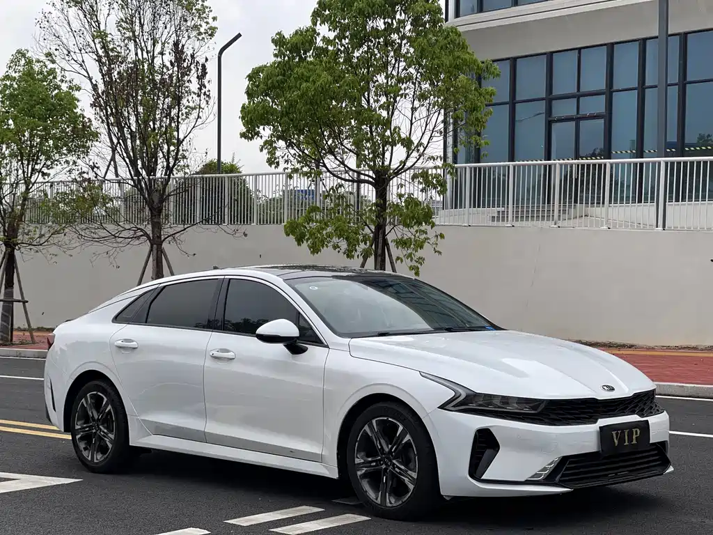 Kia K5 2021