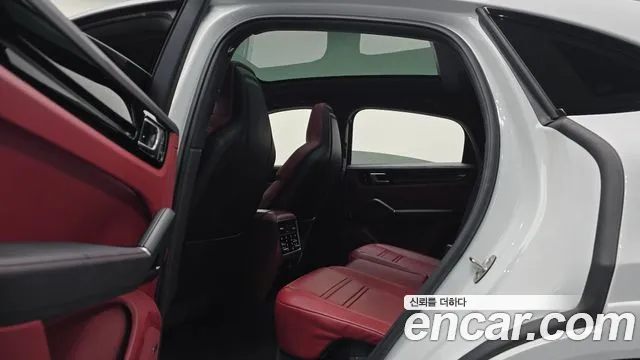Porsche Cayenne 2021