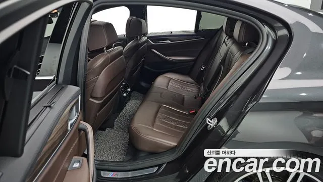 BMW 5 серии 2020