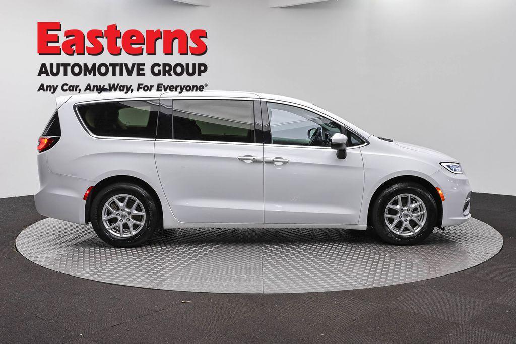 Chrysler Pacifica 2023