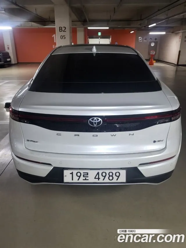 Toyota Crown 2024